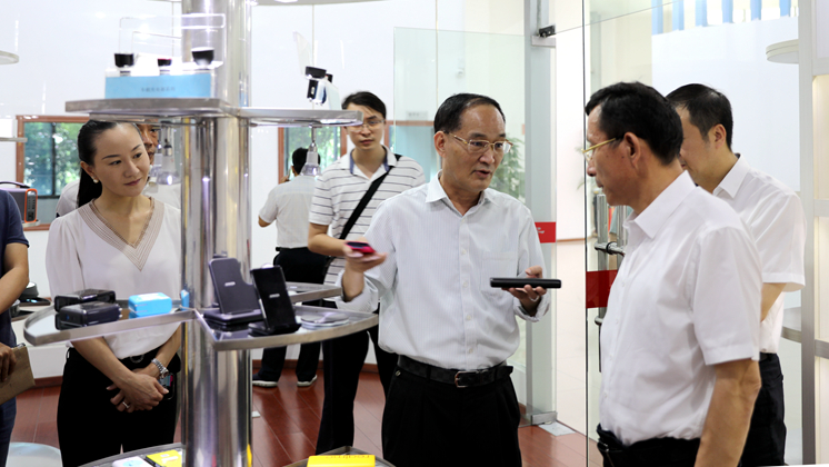 市委常委、市委統(tǒng)戰(zhàn)部部長歐陽鋒調(diào)研炬神電子